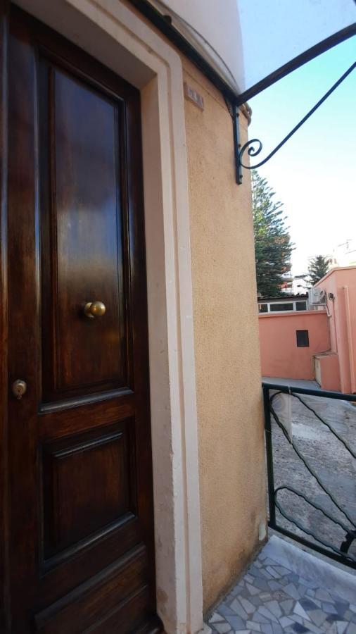 Ethos Rooms Cagliari Buitenkant foto